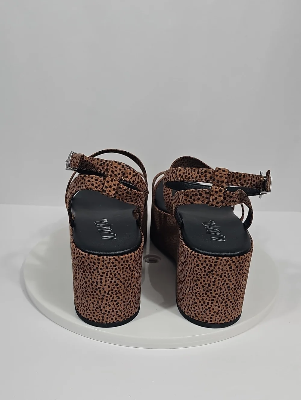 NIB Wild Pair Dottye Leopard Platform Sandals Festival Y2K Size 10 Western Bratz